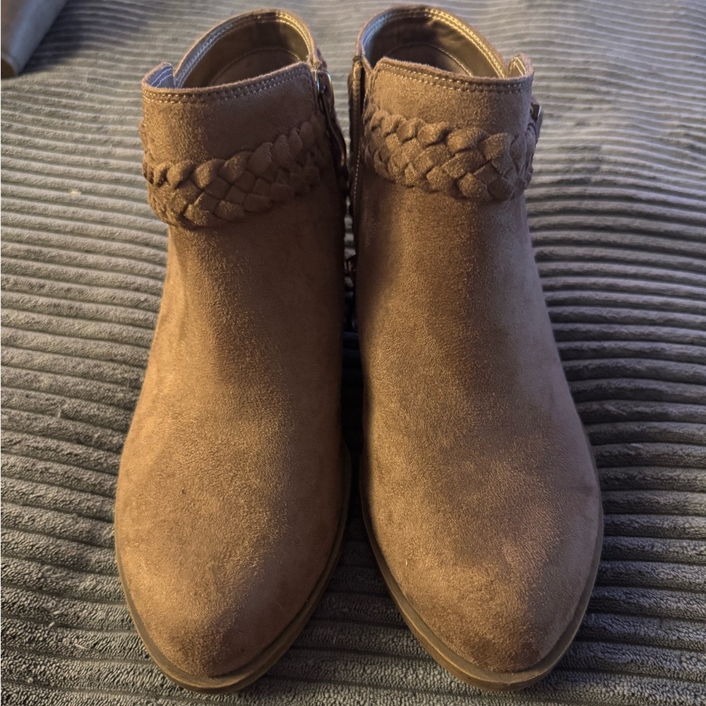 LifeStride Adrianna Bootie Women's 7.5 Brown Zip Booties